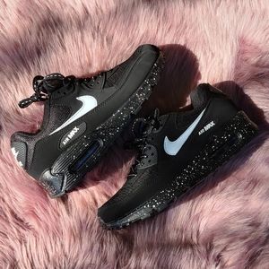 Nike Air Max Black Size 8 women